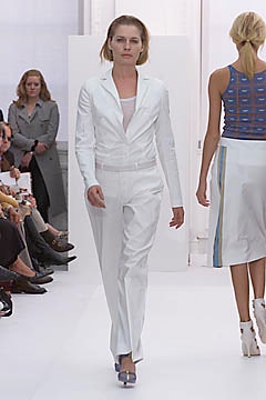 Burberry S/S 01 Look 40