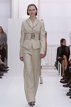 Burberry S/S 01 Look 64