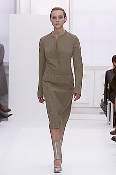 Burberry S/S 01 Look 76