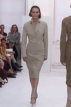 Burberry S/S 01 Look 82