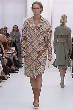 Burberry S/S 01 Look 153