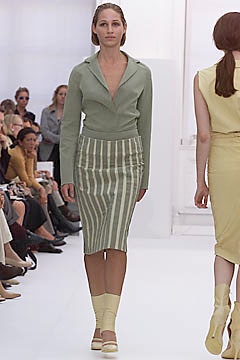 Burberry S/S 01 Look 190