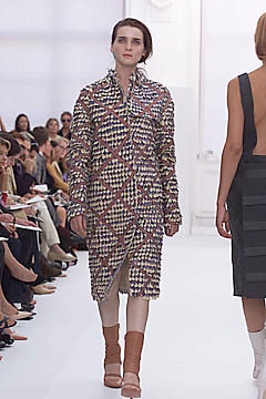 Burberry S/S 01 Look 273