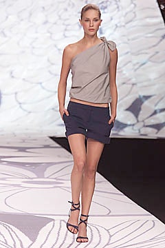 Cacharel S/S 01 Look 35