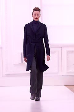 Burberry F/W 01 Look 1