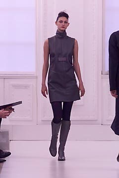 Burberry F/W 01 Look 37