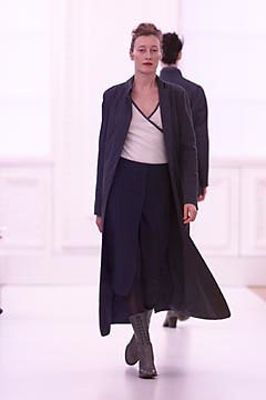 Burberry F/W 01 Look 53