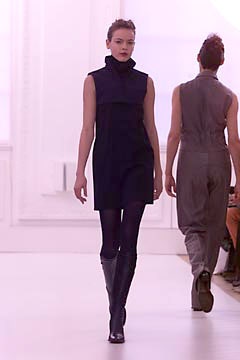Burberry F/W 01 Look 86