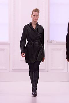 Burberry F/W 01 Look 97