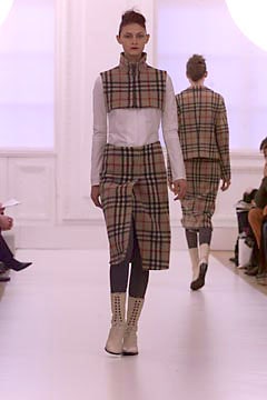 Burberry F/W 01 Look 145