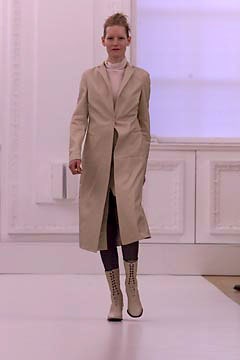 Burberry F/W 01 Look 176