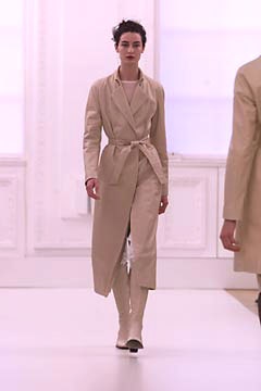 Burberry F/W 01 Look 200