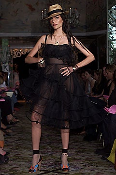 Betsey Johnson S/S 02 Look 105