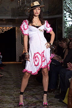 Betsey Johnson S/S 02 Look 109