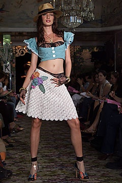 Betsey Johnson S/S 02 Look 189