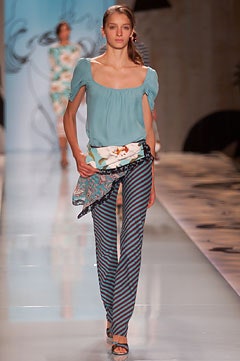 Cacharel S/S 02 Look 250