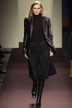 Burberry F/W 02 Look 34