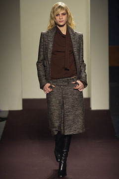 Burberry F/W 02 Look 38