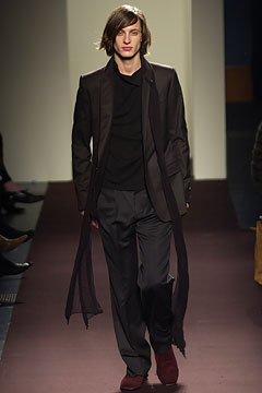 Burberry F/W 02 Look 66