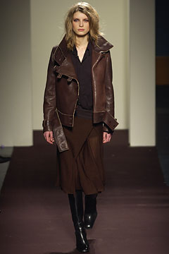 Burberry F/W 02 Look 75