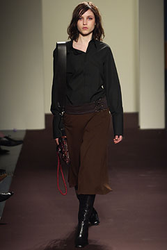 Burberry F/W 02 Look 85