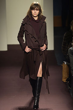 Burberry F/W 02 Look 95