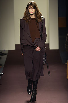 Burberry F/W 02 Look 110