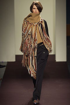 Burberry F/W 02 Look 135