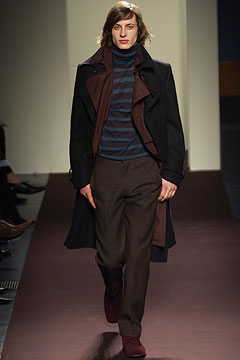 Burberry F/W 02 Look 155