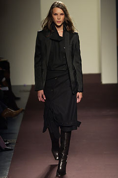 Burberry F/W 02 Look 183