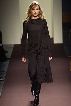 Burberry F/W 02 Look 187