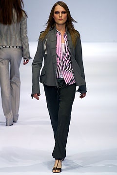 Burberry S/S 03 Look 23