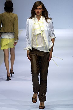 Burberry S/S 03 Look 67