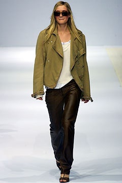 Burberry S/S 03 Look 75