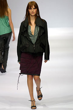 Burberry S/S 03 Look 115