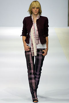 Burberry S/S 03 Look 150