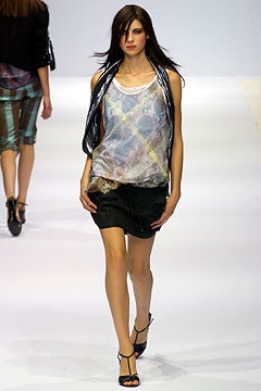 Burberry S/S 03 Look 165