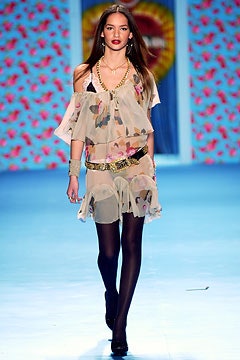 Betsey Johnson F/W 03 Look 180