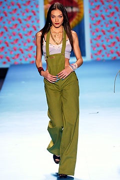 Betsey Johnson F/W 03 Look 220