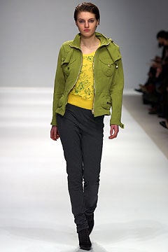 Burberry Fall 2003 Ready-to-Wear