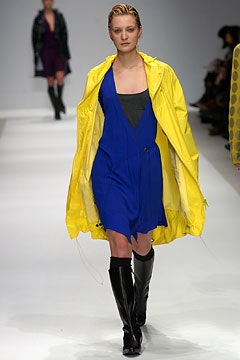 Burberry F/W 03 Look 37