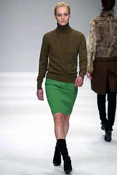 Burberry F/W 03 Look 111