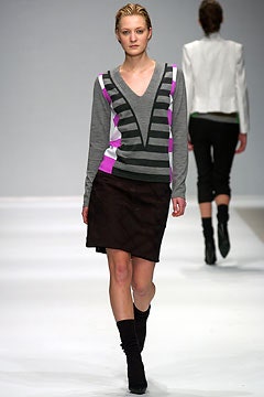 Burberry F/W 03 Look 128
