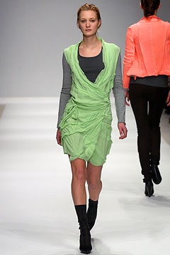 Burberry F/W 03 Look 203