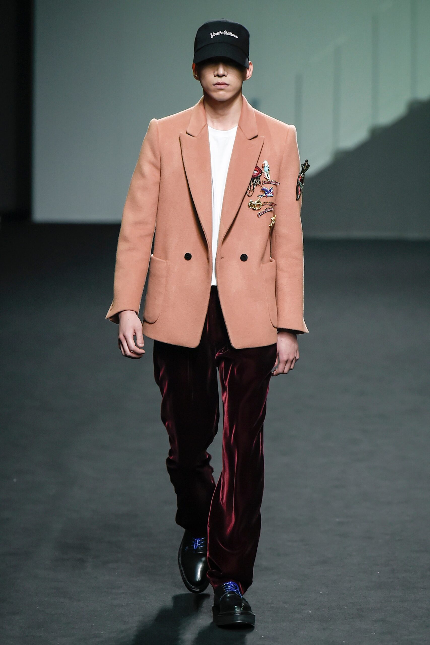Beyond Closet Seoul F/W 16 Look 88