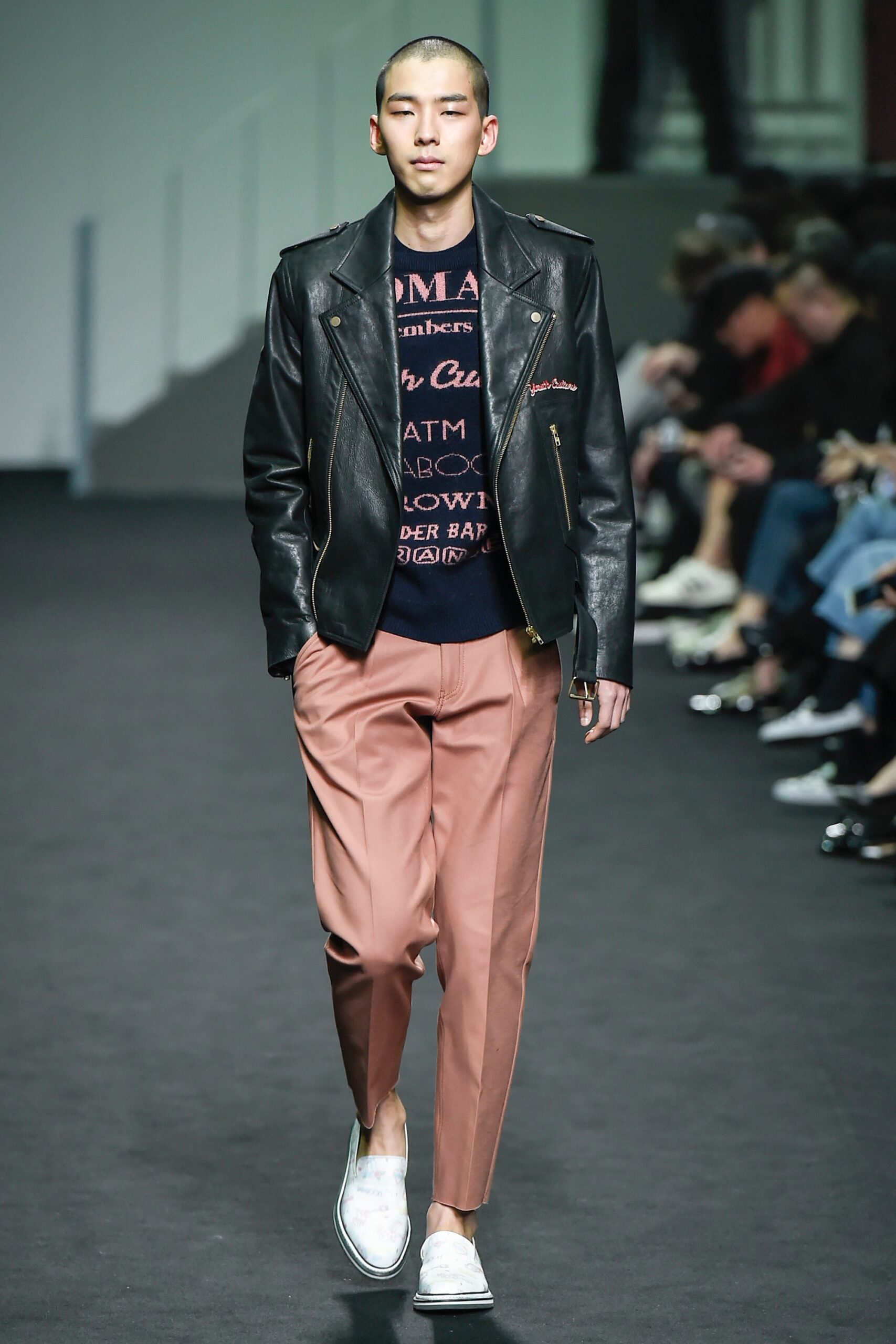 Beyond Closet Seoul F/W 16 Look 108