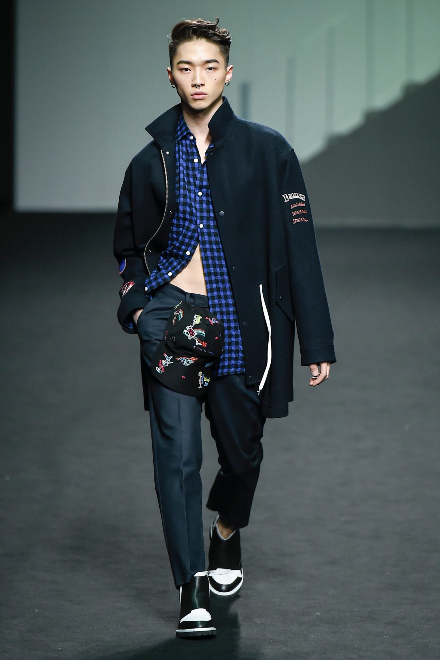 Beyond Closet Seoul F/W 16 Look 129