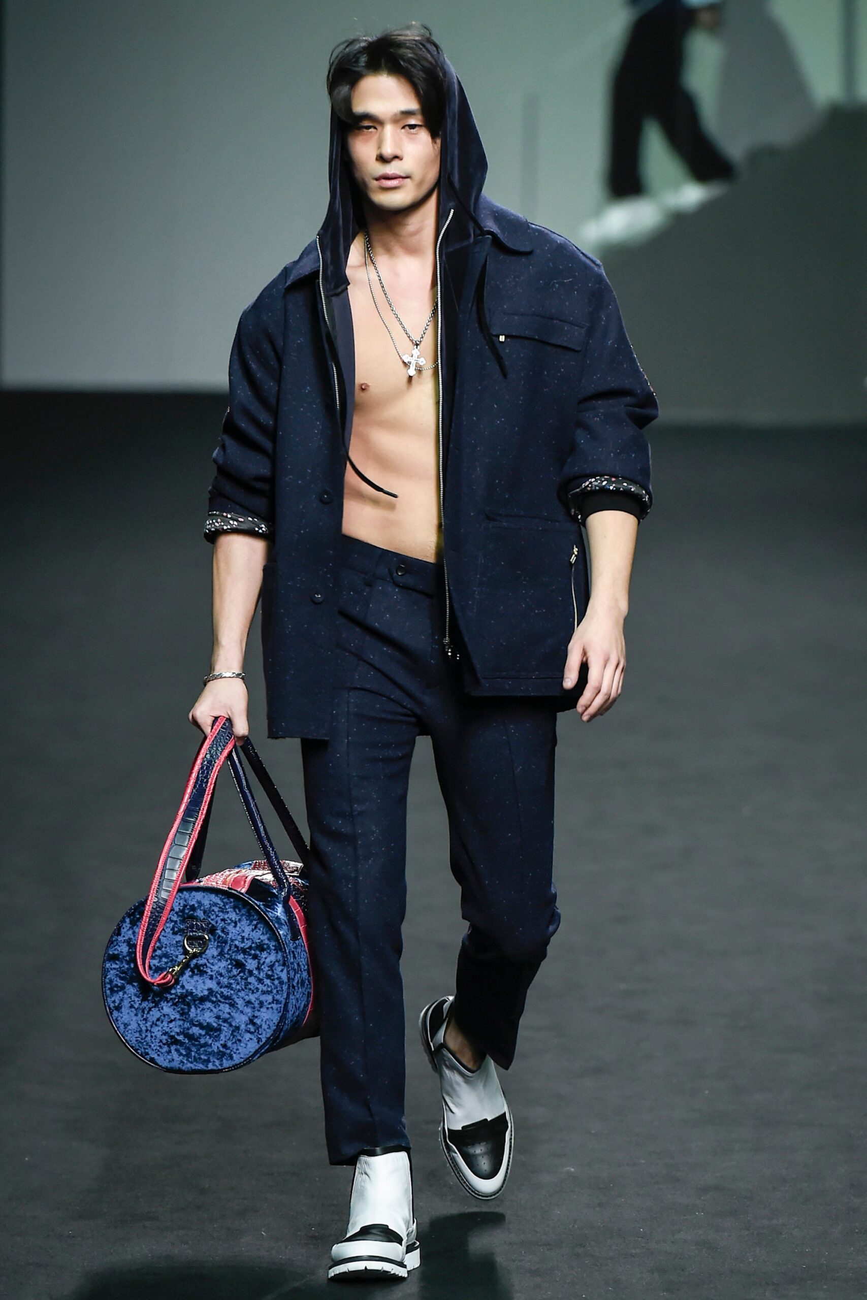 Beyond Closet Seoul F/W 16 Look 137