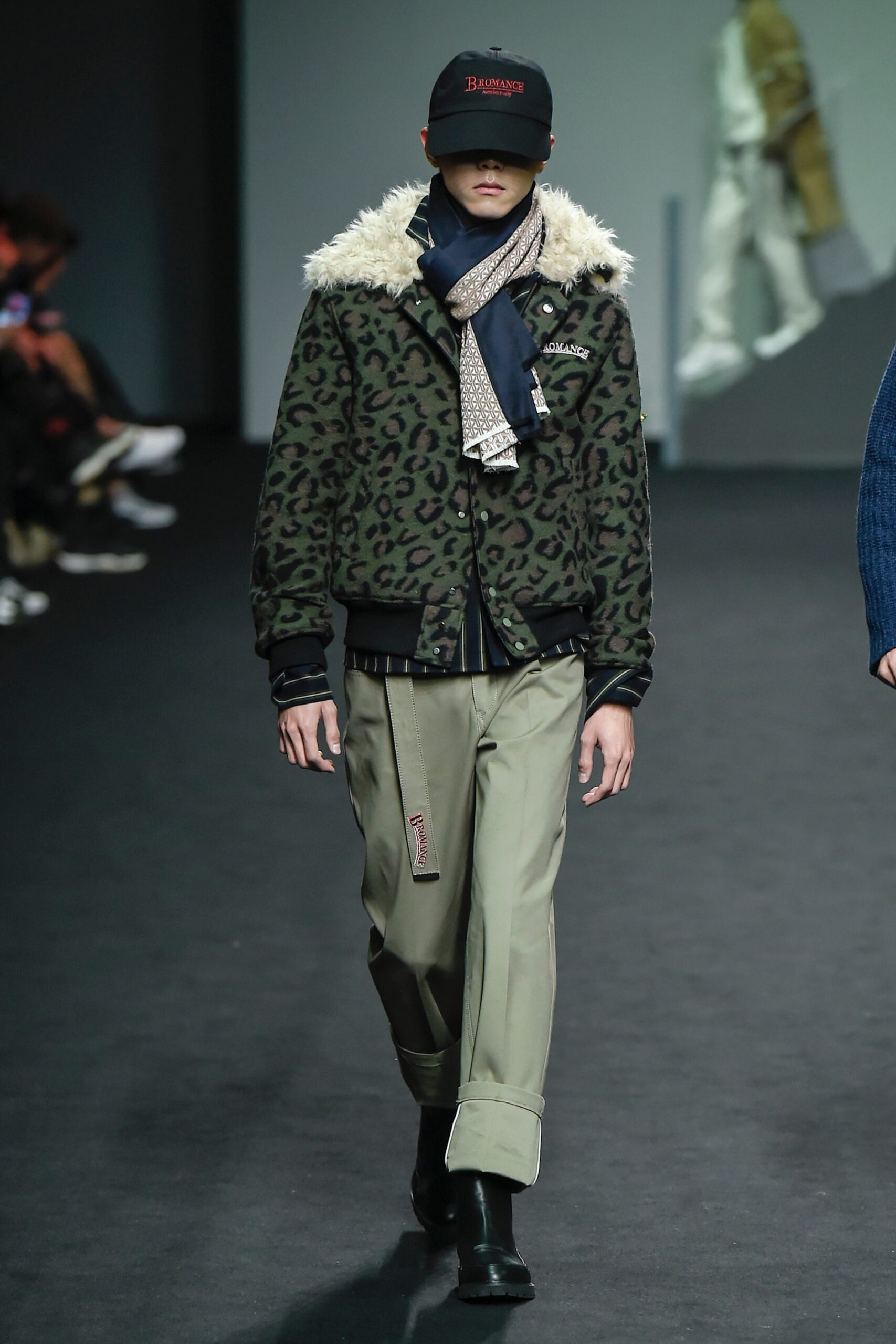 Beyond Closet Seoul F/W 16 Look 181