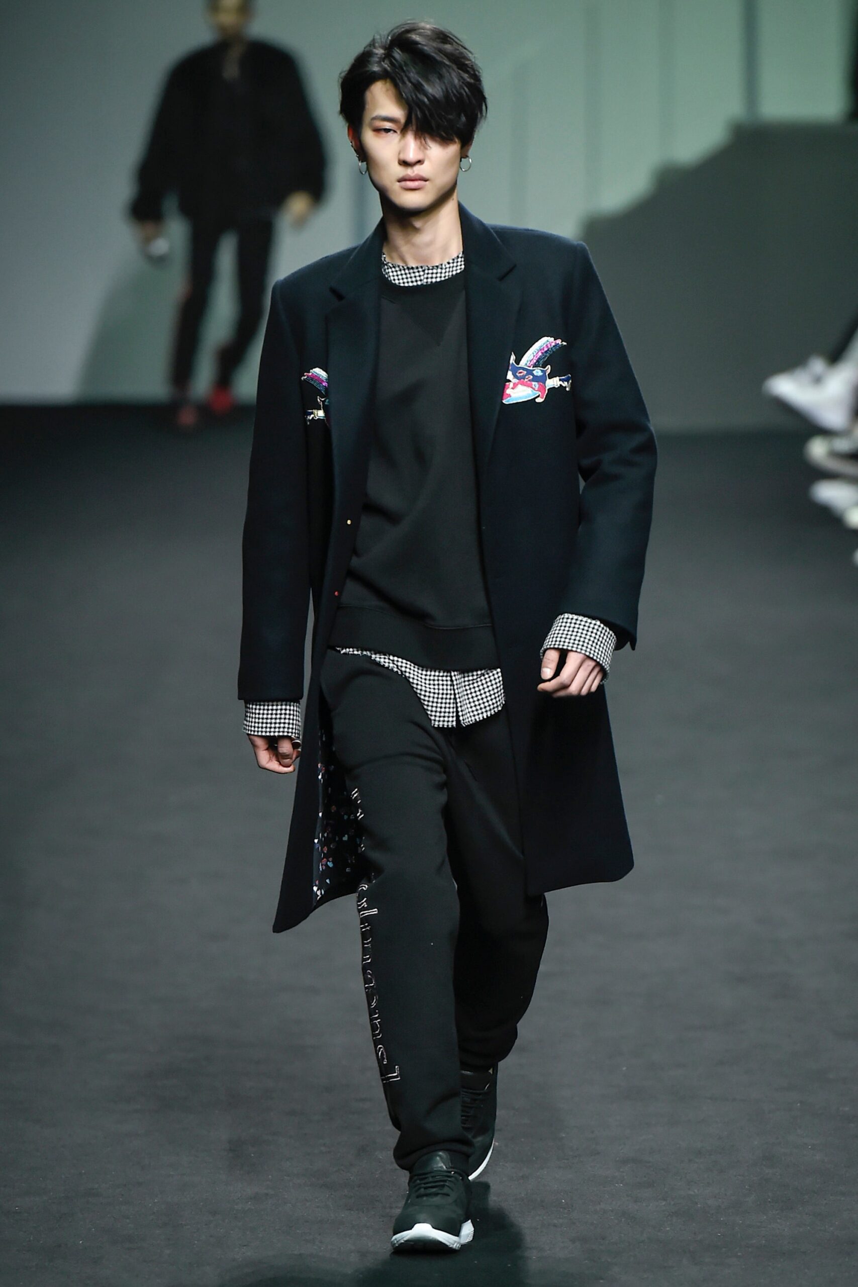 Beyond Closet Seoul F/W 16 Look 264